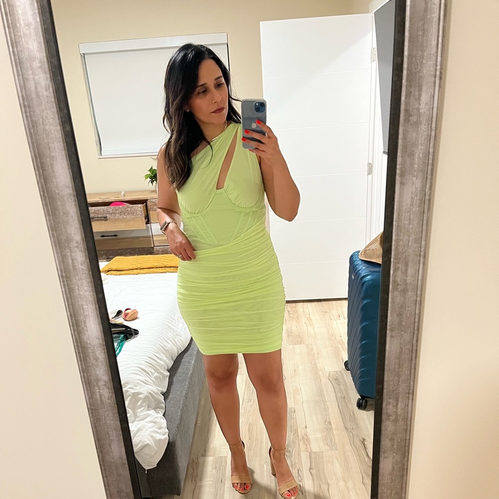 Elegant One-Shoulder Green Dress